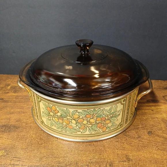 Vintage Pyrex 024 2L Amber Brown Glass Bowl Casserole Dish w/624-C Lid & Carrier - Picture 2 of 13
